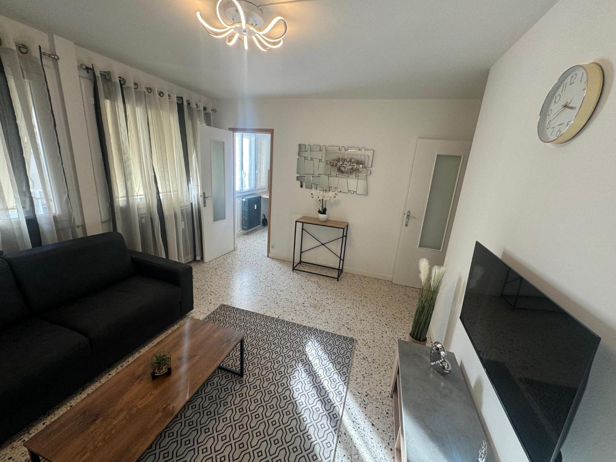 Proche De La Gare Appartement *